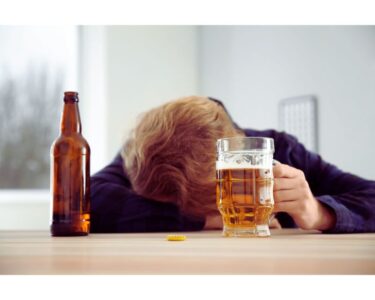 糖尿病とアルコールの関係:知っておくべき血糖値への影響と注意点のアイキャッチ画像